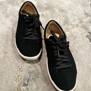 Cole Haan black suede Grand Crosscourt II size 5B shoes